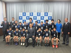 春の全国小学校ドッチボール選手権大会全国大会出場校　可知ゴールドウィングスの選手・監督表敬