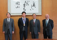 アジアソフトテニス選手権大会　男子ダブルス優勝選手・関係者　来訪