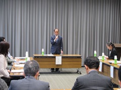 あいさつを行う大森雅夫岡山市長