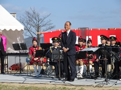 太伯振興梅まつりで挨拶する大森雅夫岡山市長