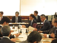 岡山大学学都基金発起人会に出席する大森雅夫岡山市長