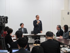 挨拶を行う大森雅夫岡山市長