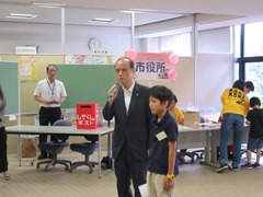 挨拶する大森雅夫岡山市長