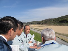 視察を行う大森雅夫岡山市長その1