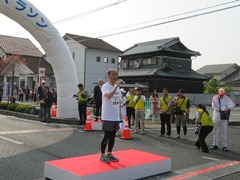 挨拶を行う大森雅夫岡山市長