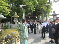 視察を行う大森雅夫岡山市長の様子2