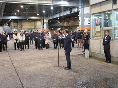 挨拶を行う大森雅夫岡山市長