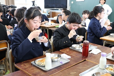 小学校給食