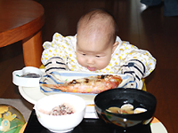 お食初め・百日（ももか）の祝いの写真