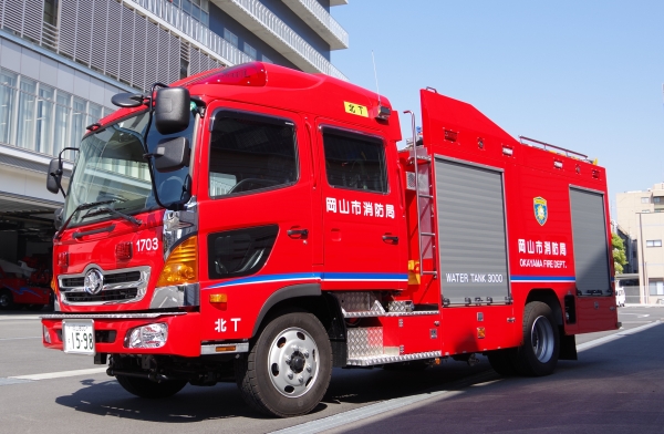 3000L水そう付ポンプ車の写真