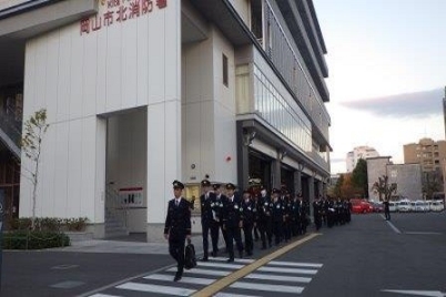 中心市街地へ移動する様子