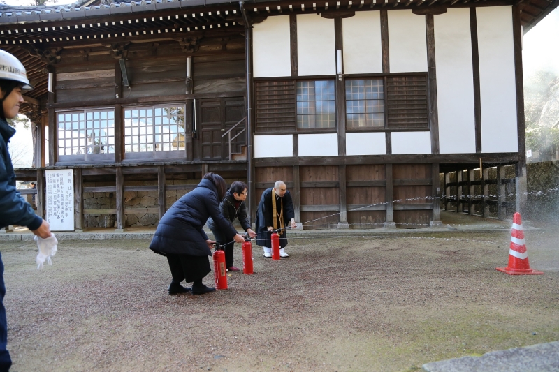 消火器の取扱訓練の様子