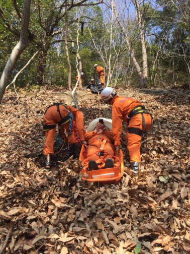 操山での山岳救助訓練