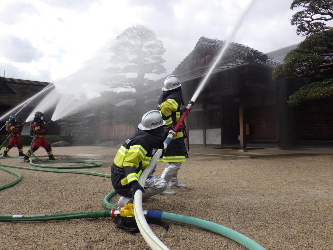 一斉放水の画像