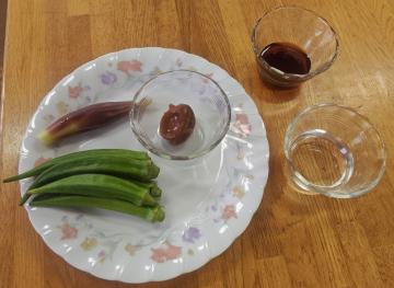 オクラとミョウガの万能だれの材料の画像