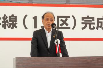 式典で挨拶をする大森市長