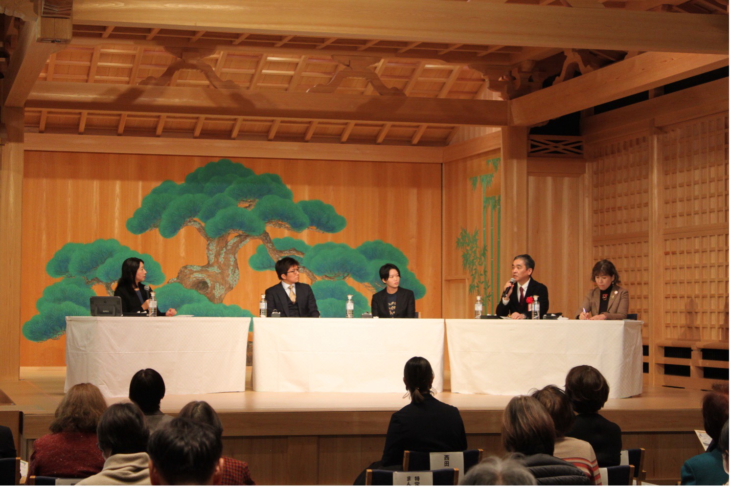 トークセッションの様子