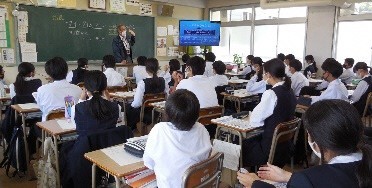 香和中学校での講座の様子