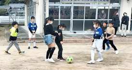 サッカーの様子