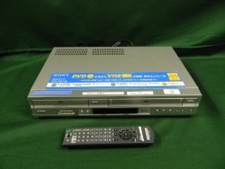 VHSとDVD一体型のプレーヤー