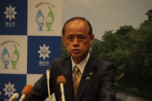 会見する大森市長の様子2