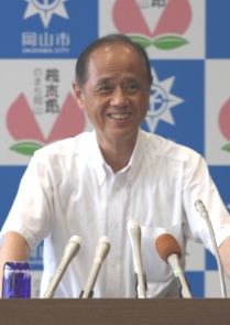 会見する大森市長の様子1