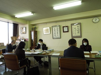 写真：12月定例会の様子