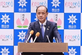 市長記者会見の様子