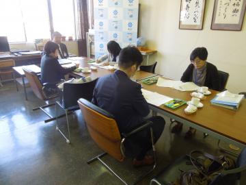 定例会の様子