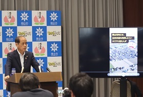 市長記者会見の様子