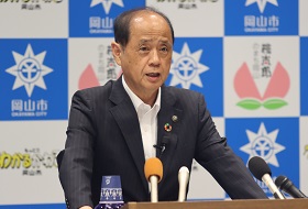 市長記者会見の様子