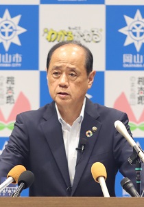 市長記者会見の様子