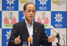 市長記者会見の様子