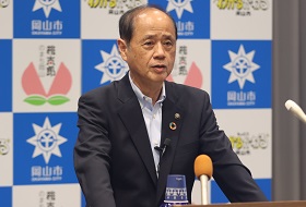 市長記者会見の様子