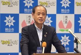 市長記者会見の様子