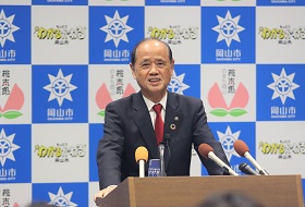 市長記者会見の様子