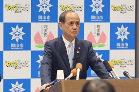 市長記者会見の様子