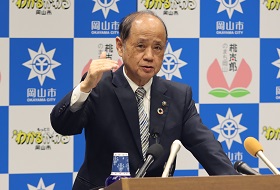 市長記者会見の様子