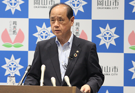 記者会見の様子