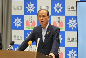 市長記者会見の様子
