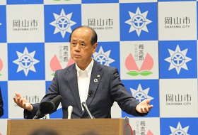 記者会見の様子