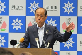 市長記者会見の様子